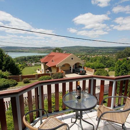 Szepkilatas Vendeghaz Villa Balatonfůzfő Eksteriør bilde