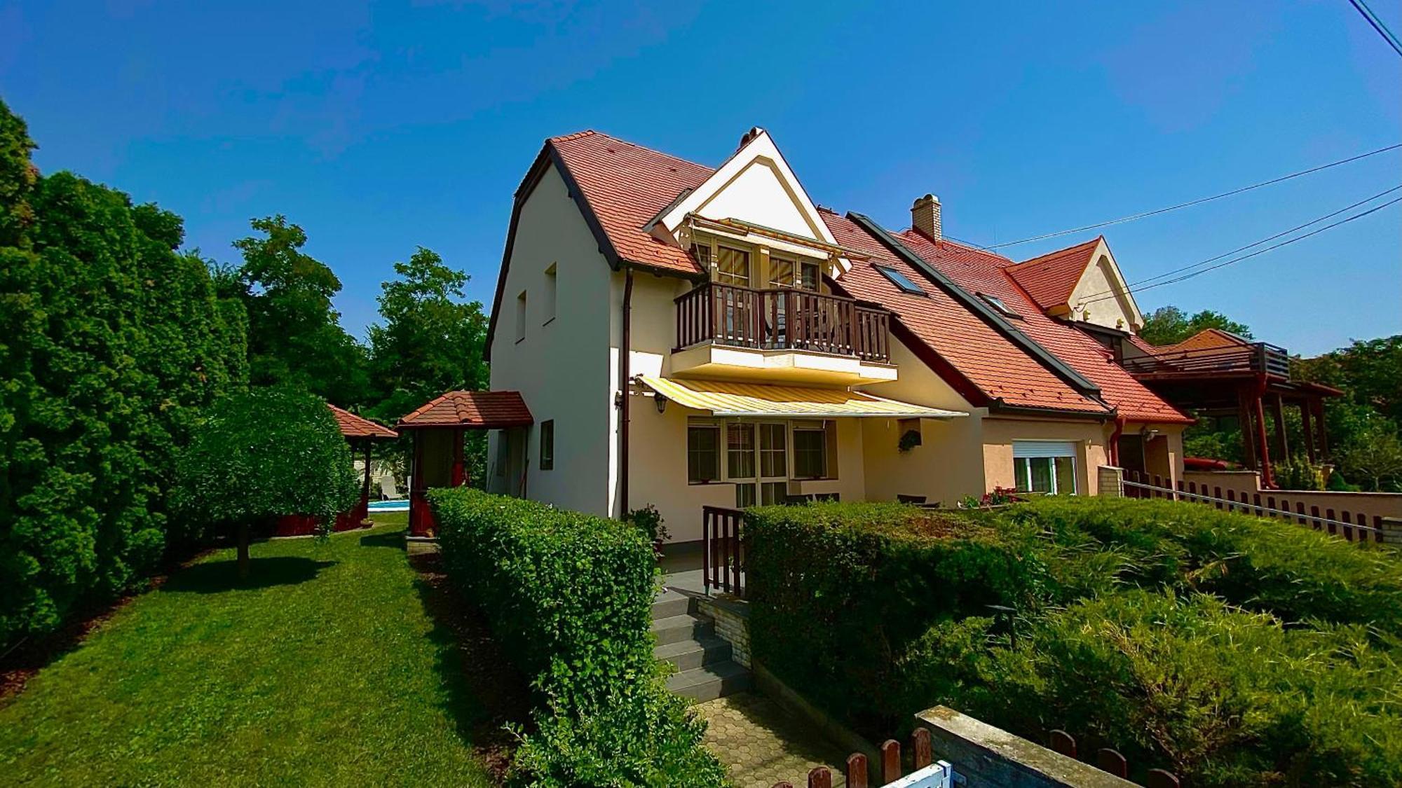 Szepkilatas Vendeghaz Villa Balatonfůzfő Eksteriør bilde