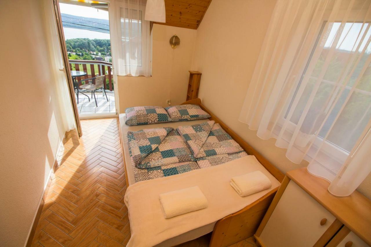 Szepkilatas Vendeghaz Villa Balatonfůzfő Eksteriør bilde