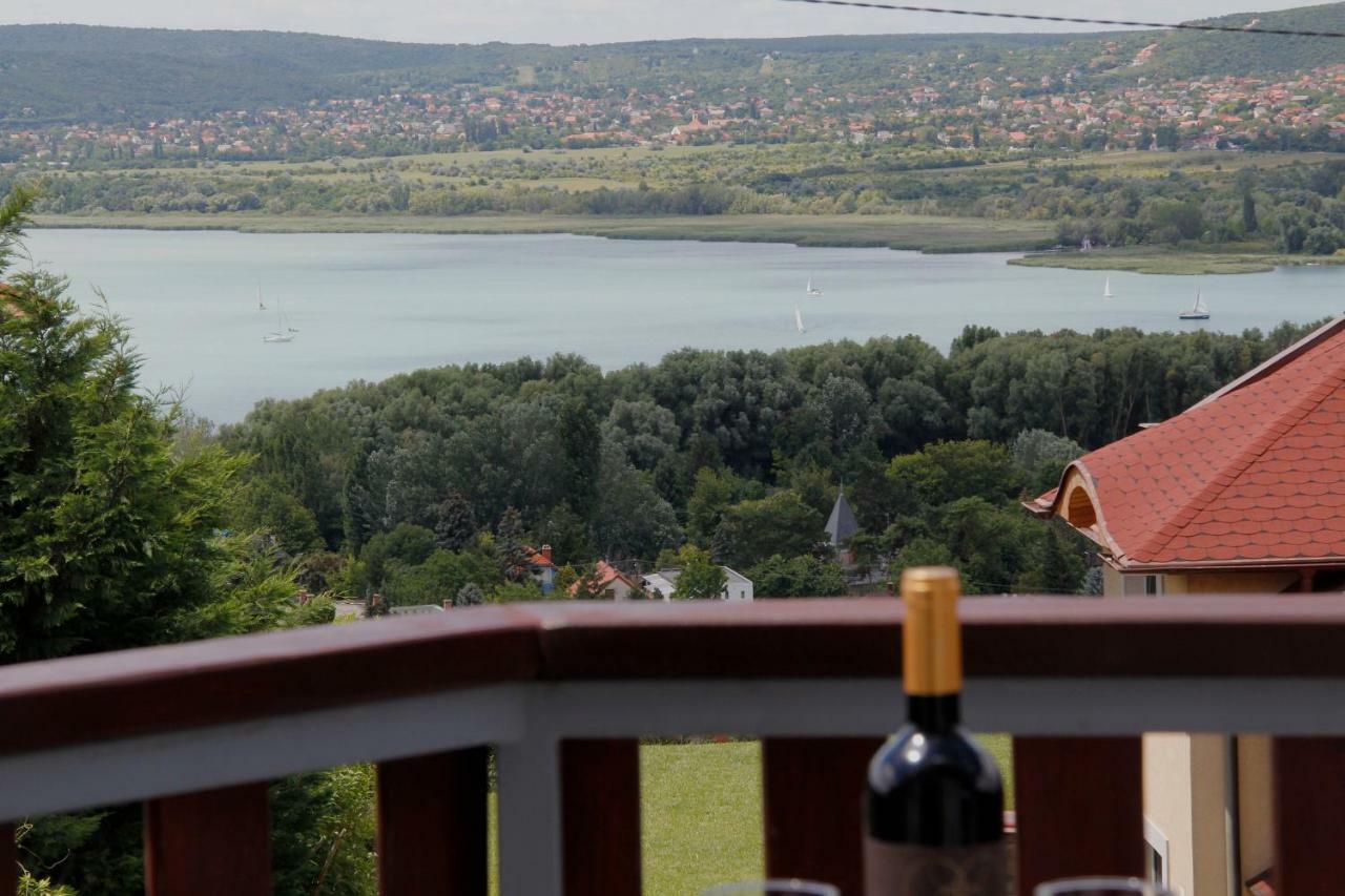 Szepkilatas Vendeghaz Villa Balatonfůzfő Eksteriør bilde