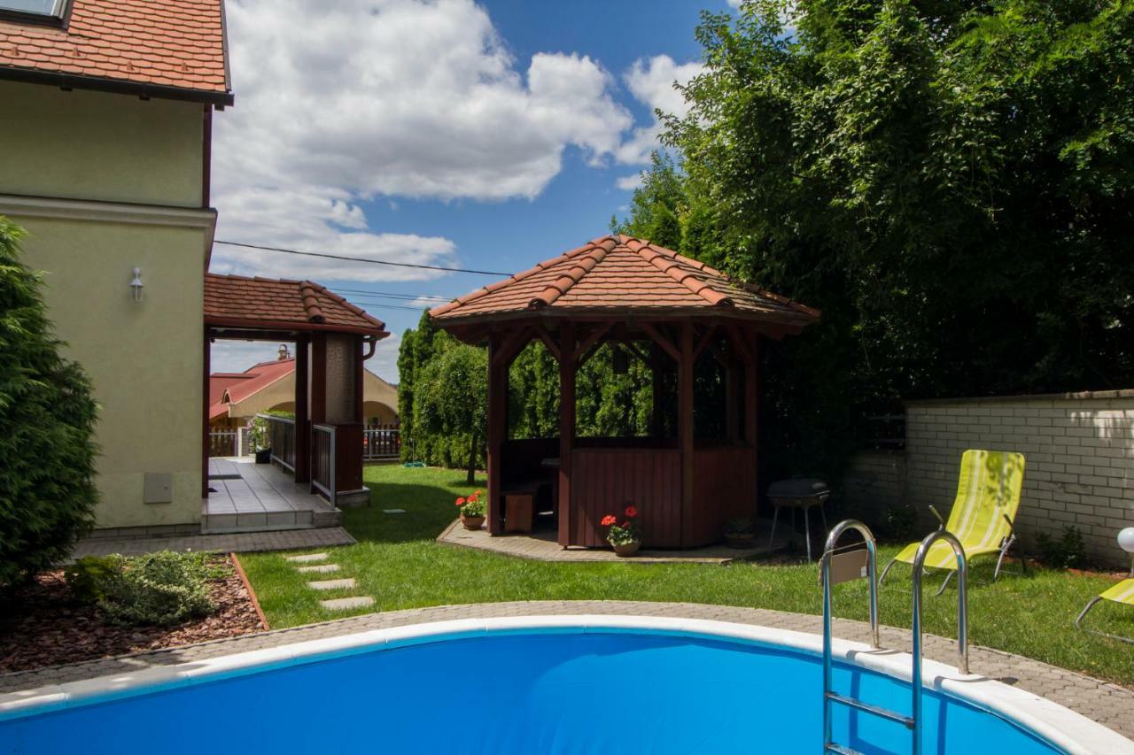 Szepkilatas Vendeghaz Villa Balatonfůzfő Eksteriør bilde